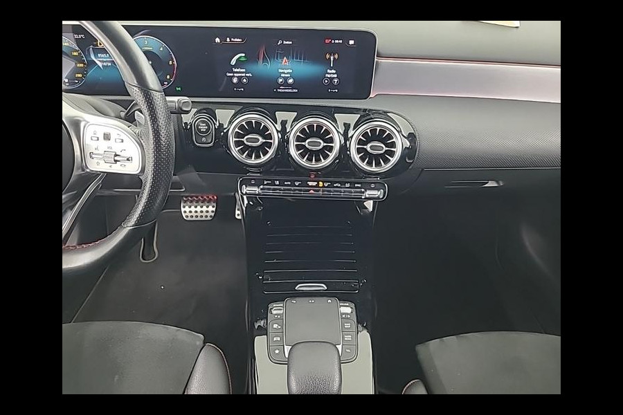 Mercedes-Benz A-Klasse 180d Aut. Business Sol. AMG | Navi | Camera | Sfeer |