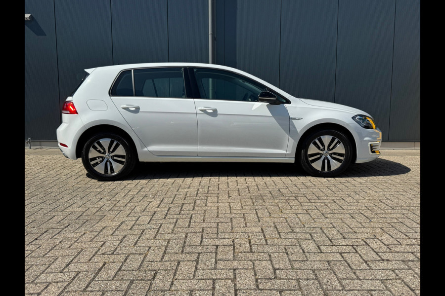 Volkswagen e-Golf E-Golf * Xenon led * Navigatie * PDC v+a *