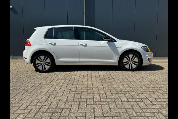 Volkswagen e-Golf E-Golf * Xenon led * Navigatie * PDC v+a *