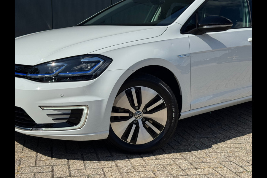 Volkswagen e-Golf E-Golf * Xenon led * Navigatie * PDC v+a *