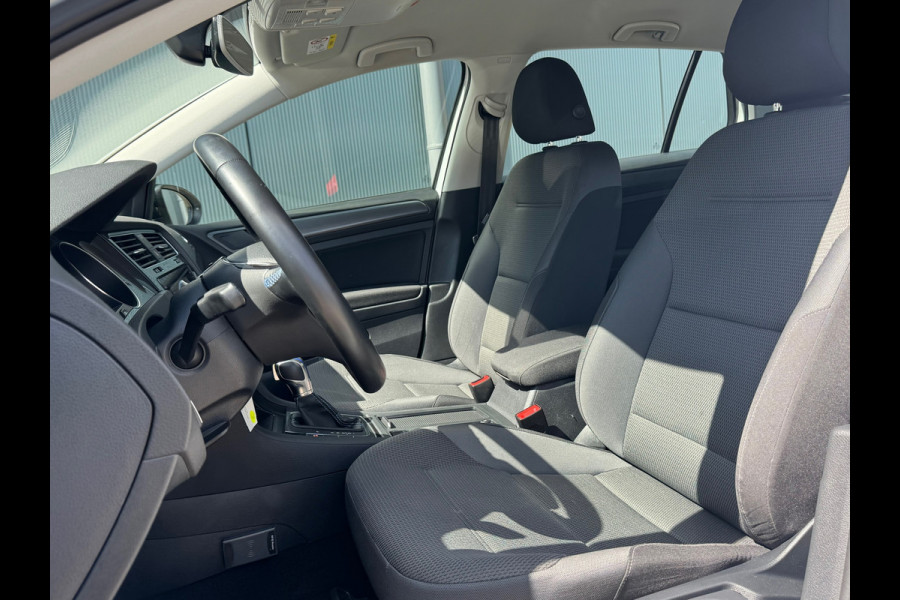 Volkswagen e-Golf E-Golf * Xenon led * Navigatie * PDC v+a *