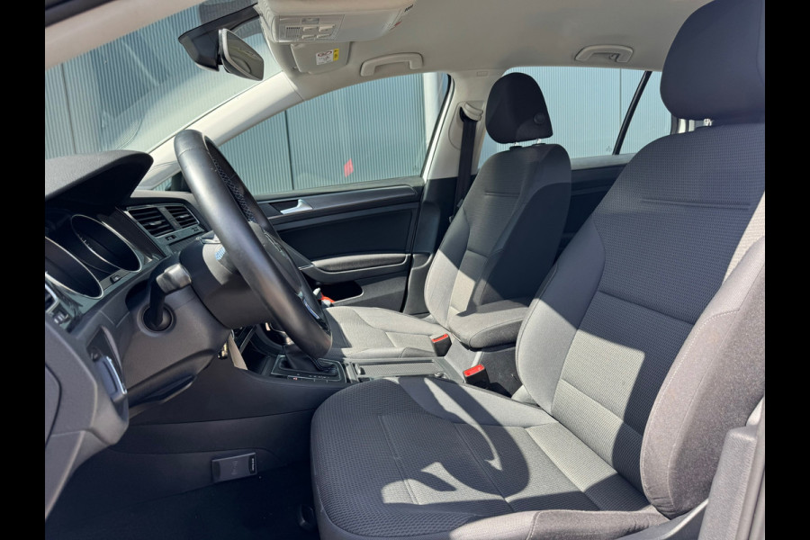Volkswagen e-Golf E-Golf * Xenon led * Navigatie * PDC v+a *
