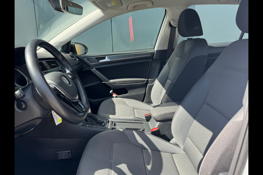 Volkswagen e-Golf E-Golf * Xenon led * Navigatie * PDC v+a *