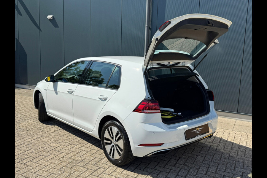 Volkswagen e-Golf E-Golf * Xenon led * Navigatie * PDC v+a *