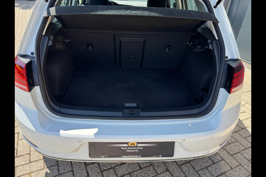 Volkswagen e-Golf E-Golf * Xenon led * Navigatie * PDC v+a *