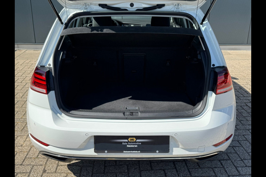 Volkswagen e-Golf E-Golf * Xenon led * Navigatie * PDC v+a *