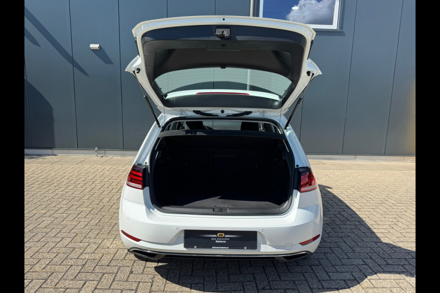 Volkswagen e-Golf E-Golf * Xenon led * Navigatie * PDC v+a *
