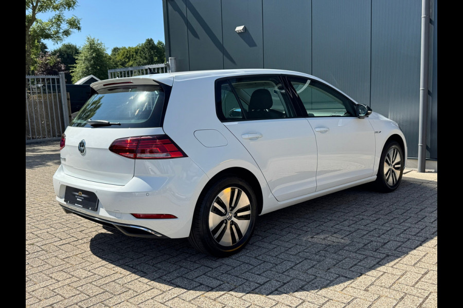 Volkswagen e-Golf E-Golf * Xenon led * Navigatie * PDC v+a *