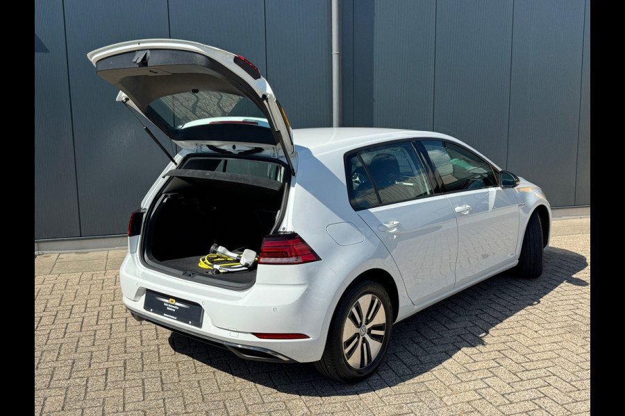 Volkswagen e-Golf E-Golf * Xenon led * Navigatie * PDC v+a *