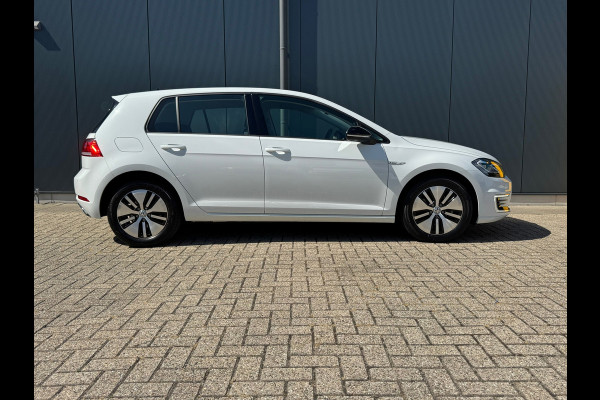 Volkswagen e-Golf E-Golf * Xenon led * Navigatie * PDC v+a *