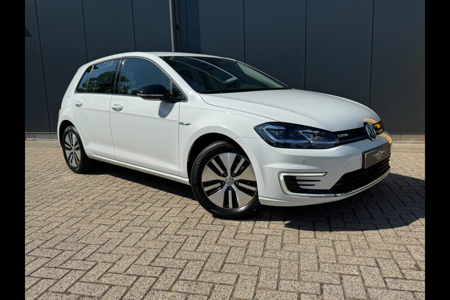 Volkswagen e-Golf E-Golf * Xenon led * Navigatie * PDC v+a *