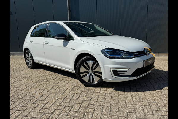 Volkswagen e-Golf E-Golf * Xenon led * Navigatie * PDC v+a *