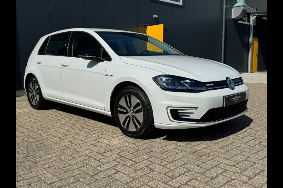 Volkswagen e-Golf E-Golf * Xenon led * Navigatie * PDC v+a *
