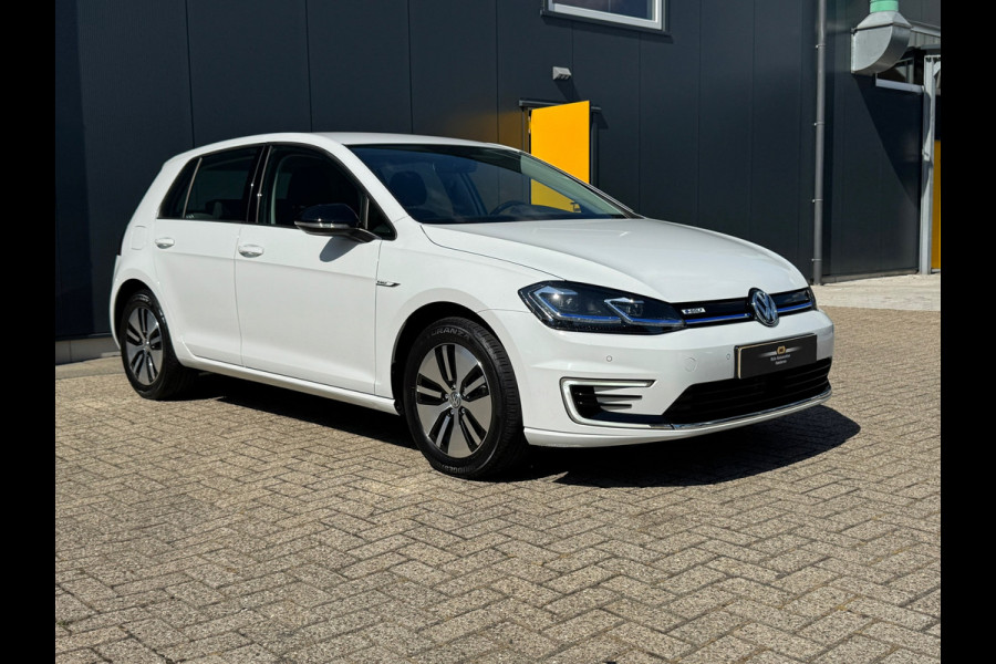 Volkswagen e-Golf E-Golf * Xenon led * Navigatie * PDC v+a *