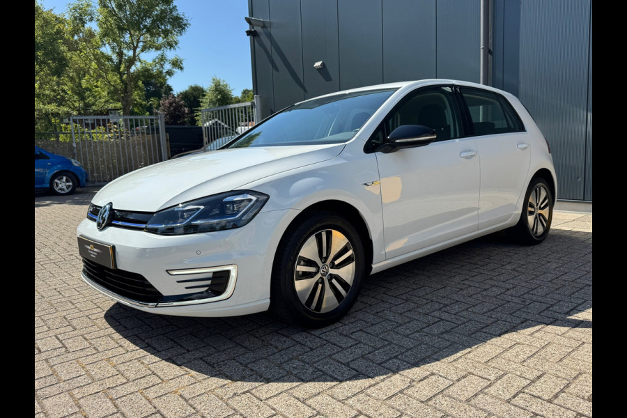 Volkswagen e-Golf E-Golf * Xenon led * Navigatie * PDC v+a *