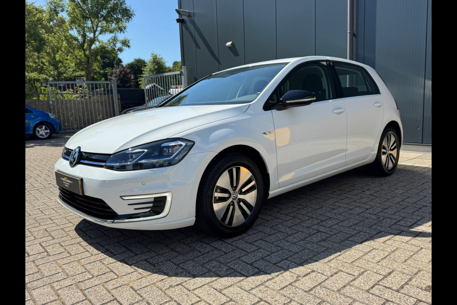 Volkswagen e-Golf E-Golf * Xenon led * Navigatie * PDC v+a *