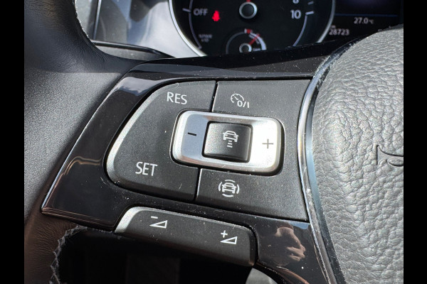 Volkswagen e-Golf E-Golf * Xenon led * Navigatie * PDC v+a *