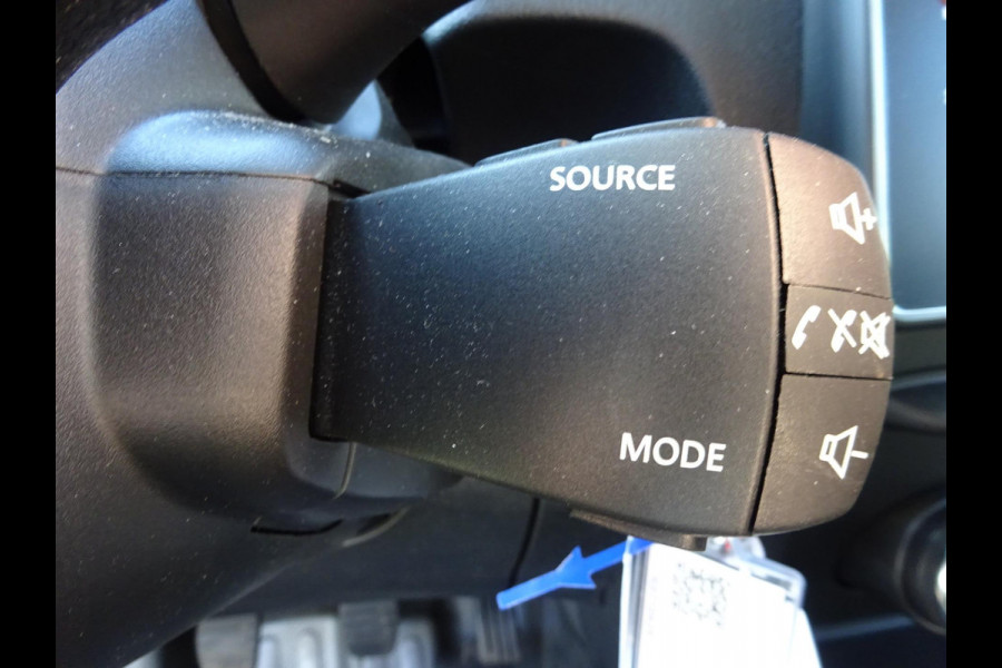Renault Express 1.5 dCi 75 Comfort + AIRCO GROOT NAVI SCHERM SCHUIFDEUR CRUISE CONTROL