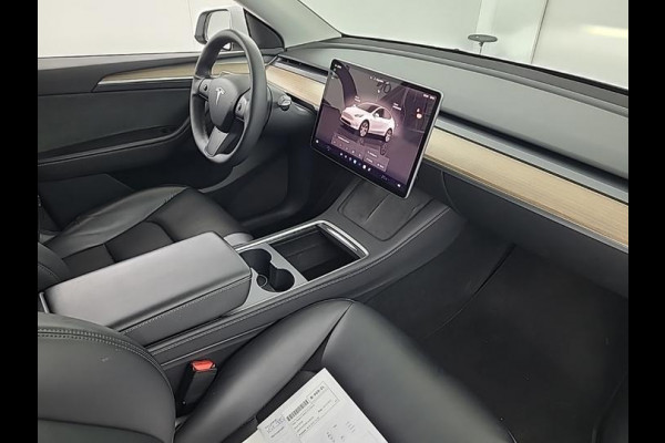 Tesla Model Y Range Plus | Autopilot | Panorama | Trekhaak |