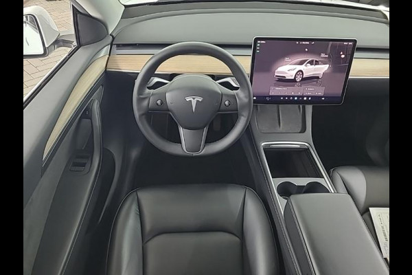 Tesla Model Y Range Plus | Autopilot | Panorama | Trekhaak |