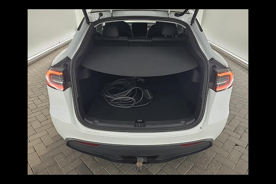 Tesla Model Y Range Plus | Autopilot | Panorama | Trekhaak |