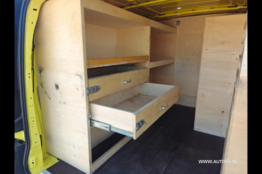 Mercedes-Benz Vito 111 CDI , Euro 6 , 1e Eig , In pracht staat , Apk maart 2026 , werkplaats inrichting.