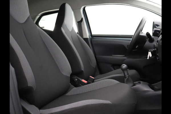 Toyota Aygo 1.0 VVT-i X-Fun Sport + Coral Red Pack | Airco | Bluetooth | 1e eigenaar | Privacy Glass |