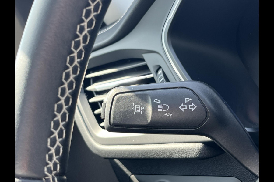Ford Kuga 2.5 PHEV Vignale 225pk | Panoramadak | Winter Pack | Adaptive Cruise Control | BLIS | Head-up Display | Elek. Kofferklep |