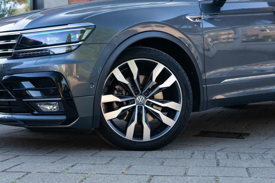 Volkswagen Tiguan 2.0 TSI 4Motion R-Line Pano / Trekhaak / Camera