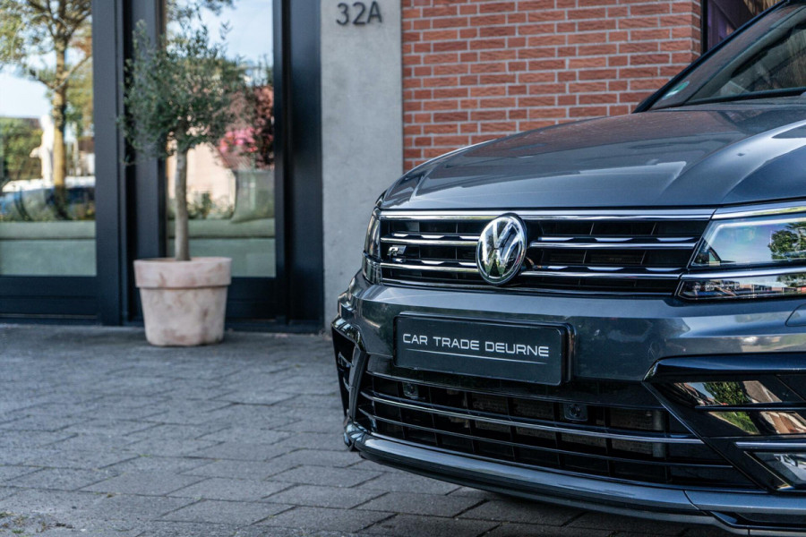 Volkswagen Tiguan 2.0 TSI 4Motion R-Line Pano / Trekhaak / Camera
