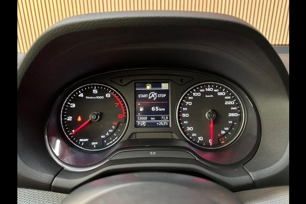 Audi Q2 35 TFSI S Line Edition 150PK - Carplay - Climate