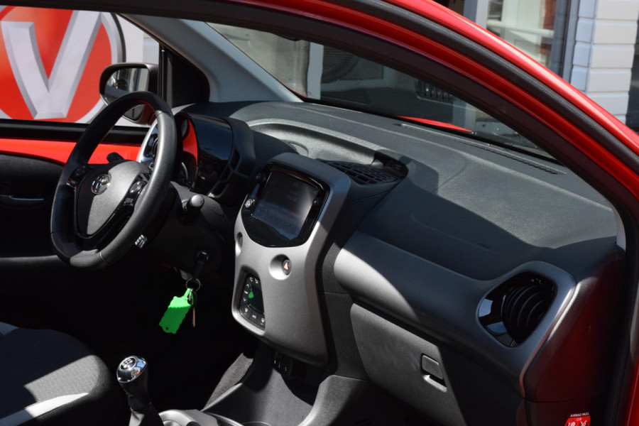 Toyota Aygo 1.0 VVT-i x-joy cabrio|carplay|als nieuw