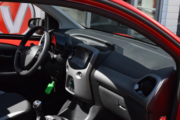 Toyota Aygo 1.0 VVT-i x-joy cabrio|carplay|als nieuw
