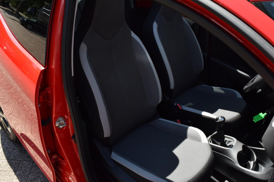 Toyota Aygo 1.0 VVT-i x-joy cabrio|carplay|als nieuw