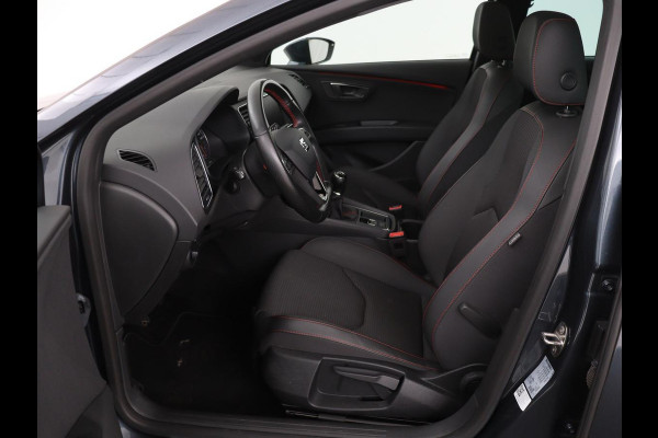 Seat Leon 1.5 TSI FR Business Intens | Panoramadak | Full LED | Sfeerverlichting | Caplay | Navigatie | Sportstoelen | Keyless | Climate control