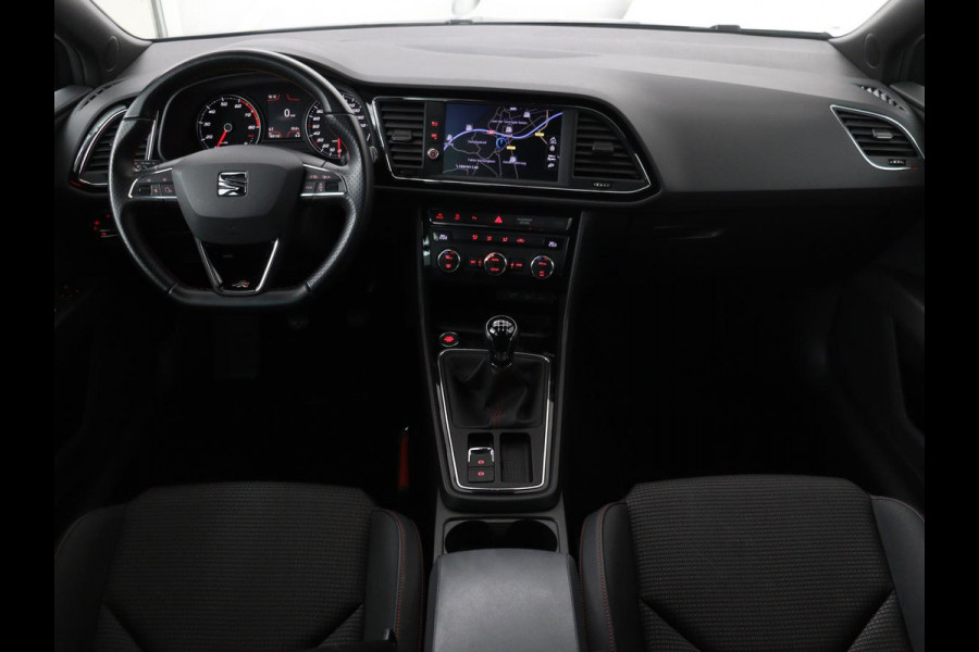 Seat Leon 1.5 TSI FR Business Intens | Panoramadak | Full LED | Sfeerverlichting | Caplay | Navigatie | Sportstoelen | Keyless | Climate control