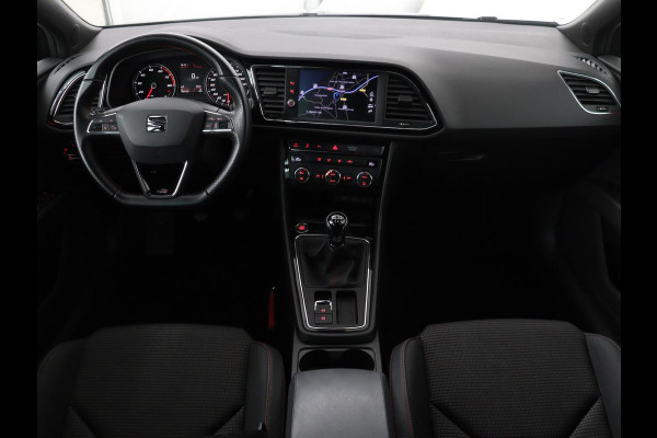 Seat Leon 1.5 TSI FR Business Intens | Panoramadak | Full LED | Sfeerverlichting | Caplay | Navigatie | Sportstoelen | Keyless | Climate control