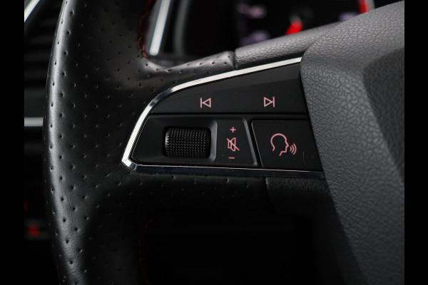 Seat Leon 1.5 TSI FR Business Intens | Panoramadak | Full LED | Sfeerverlichting | Caplay | Navigatie | Sportstoelen | Keyless | Climate control