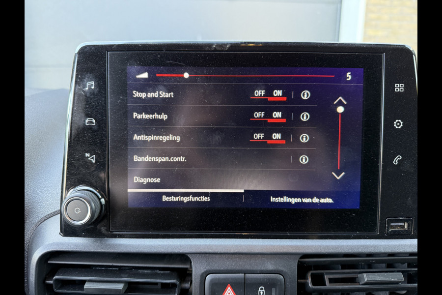 Opel Combo 1.5D 102PK EURO6 L2H1 Standaard Navigatie systeem/cruise control/app Connect