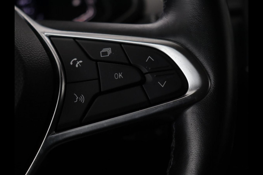 Renault Captur 1.0 TCe Intens | Trekhaak | Camera | Carplay | Climate control | Keyless | Full LED | Cruise control | Bluetooth | Getint glas
