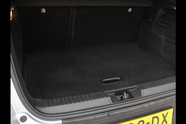 Renault Captur 1.3 TCe Edition One | 154pk | Automaat | Trekhaak | Camera | Half leder | Carplay | BOSE Sound | Full LED | Navigatie | Climate control