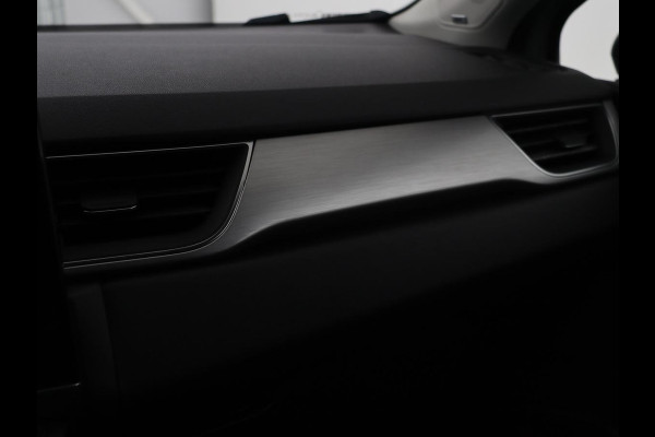 Renault Captur 1.3 TCe Edition One | 154pk | Automaat | Trekhaak | Camera | Half leder | Carplay | BOSE Sound | Full LED | Navigatie | Climate control