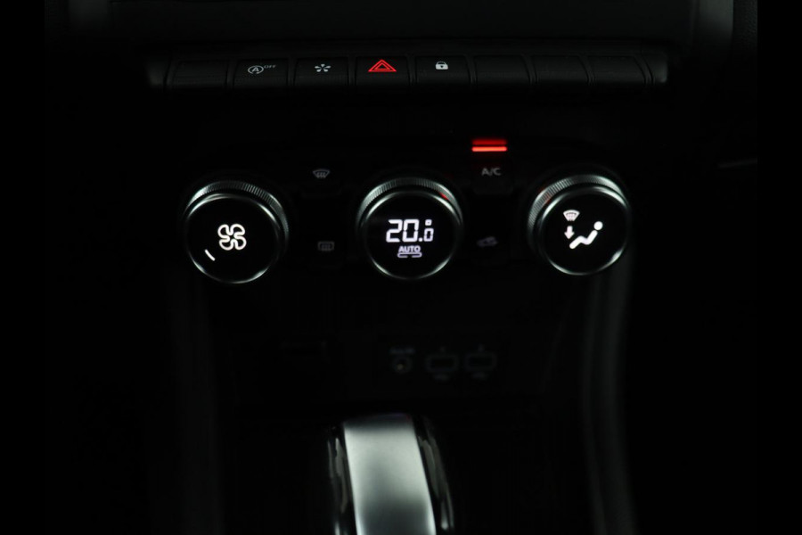 Renault Captur 1.3 TCe Edition One | 154pk | Automaat | Trekhaak | Camera | Half leder | Carplay | BOSE Sound | Full LED | Navigatie | Climate control