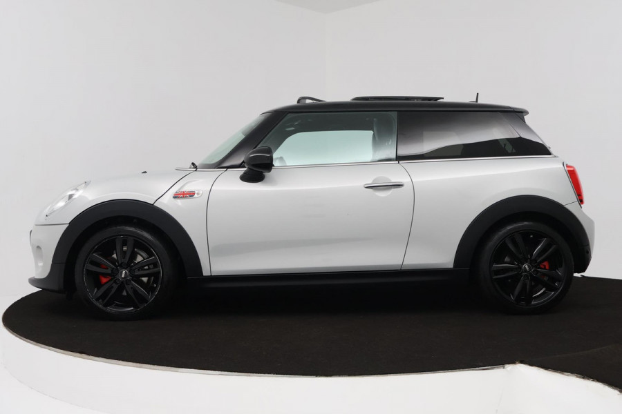 MINI Mini 1.5 Cooper Chili Business (PANORAMADAK, NAVIGATIE, AUTOMAAT, CRUISE CONTROL, PARKEERSENSOREN, LEER, NL-AUTO)