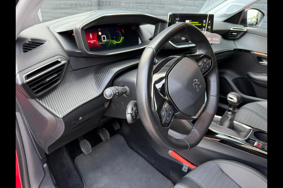 Peugeot 208 1.2 PureTech Blue Lease Allure NAVI | CARPLAY | CAMERA | 1STE EIGENAAR | PDC | BTW | NWE APK