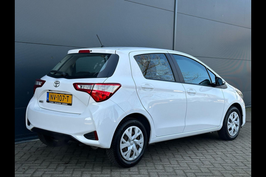 Toyota Yaris 1.0 VVT-i Aspiration 1STE EIGEN | CARPLAY | CAMERA | BTW