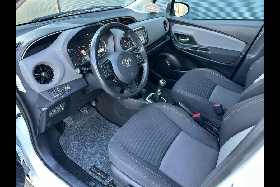 Toyota Yaris 1.0 VVT-i Aspiration 1STE EIGEN | CARPLAY | CAMERA | BTW