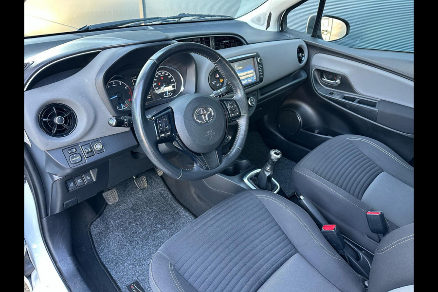Toyota Yaris 1.0 VVT-i Aspiration 1STE EIGEN | CARPLAY | CAMERA | BTW