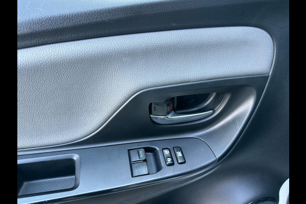 Toyota Yaris 1.0 VVT-i Aspiration 1STE EIGEN | CARPLAY | CAMERA | BTW