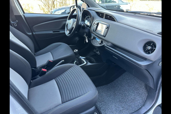 Toyota Yaris 1.0 VVT-i Aspiration 1STE EIGEN | CARPLAY | CAMERA | BTW